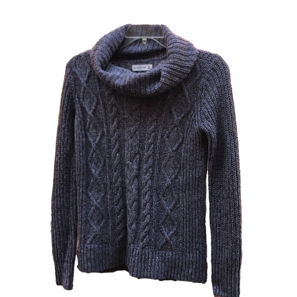 Abercrombie & Fitch Sweaters - Abercrombie & Fitch Gray Cable Knit Sweater Medium Pit to Pit 17 1/2” Preworn